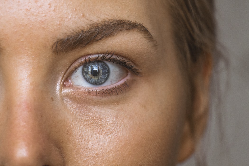 ¿La depilación de cejas es perjudicial?